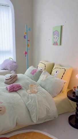 91家纺网 家纺一手货源 找家纺 星野 2023秋冬高克重牛奶绒贴布绣多巴胺系列四件套 洛可可