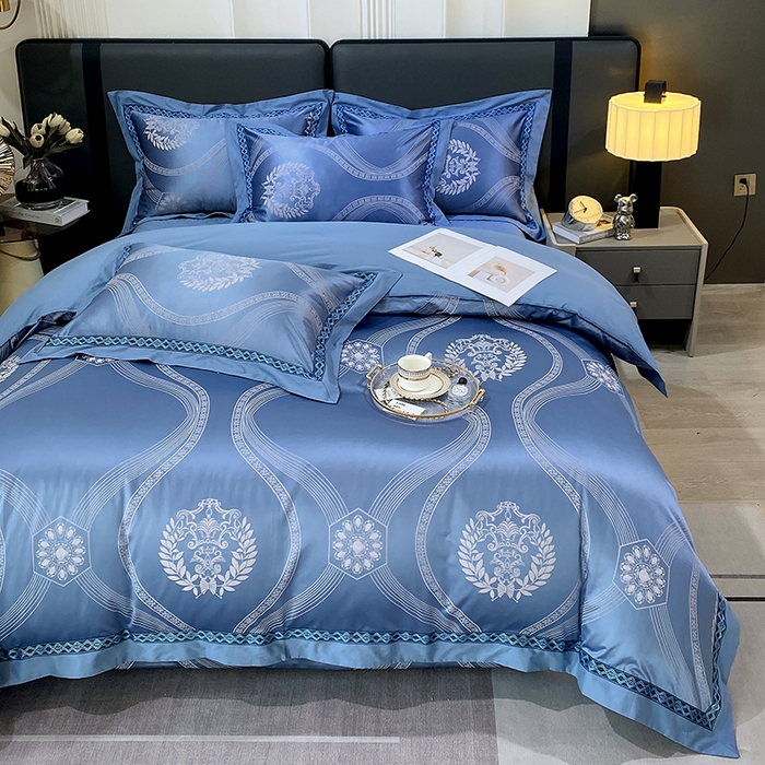 91家纺网 家纺一手货源 找家纺 小时代家纺 2023新款纯棉贡缎提花夹棉床盖四件套 卡伦蓝色