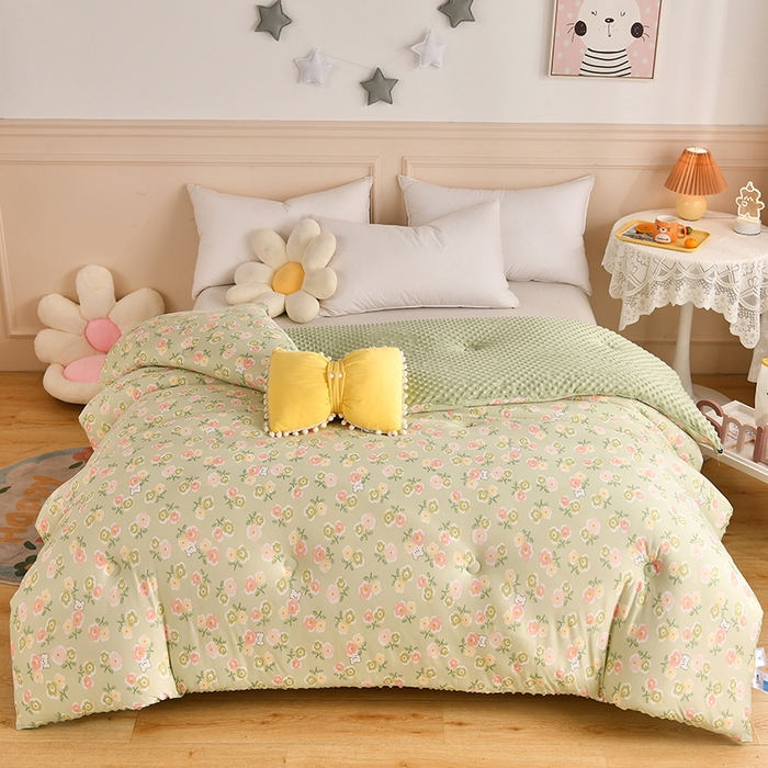 91家纺网 家纺一手货源 找家纺 牛魔王家居 2023新款A类针织棉豆豆被子抗菌纤维被芯冬被 花花世界