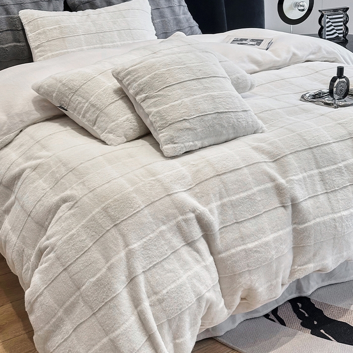 91家纺网 家纺一手货源 找家纺 丝芙妮家居（原乐视家纺） 2024新款兔兔绒牛奶绒四件套-黎梦系列 黎梦-珍珠白