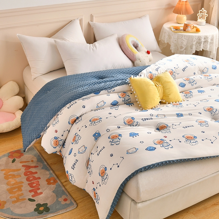 91家纺网 家纺一手货源 找家纺 牛魔王家居 2023新款A类针织棉豆豆被子抗菌纤维被芯冬被 宇航员