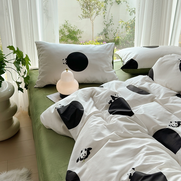 91家纺网 家纺一手货源 找家纺 怡家居 2023新款秋冬亲肤舒适棉加绒四件套 波点熊猫