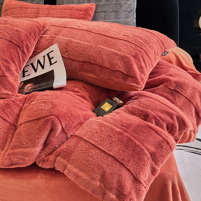 91家纺网 家纺一手货源 找家纺 丝芙妮家居（原乐视家纺） 2024新款兔兔绒牛奶绒四件套-黎梦系列 黎梦-暮日红