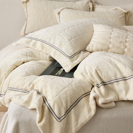 91家纺网 家纺一手货源 找家纺 （总）丝芙妮家居（原乐视家纺） 2024新款牛奶绒雕花绒四件套-薇卡系列