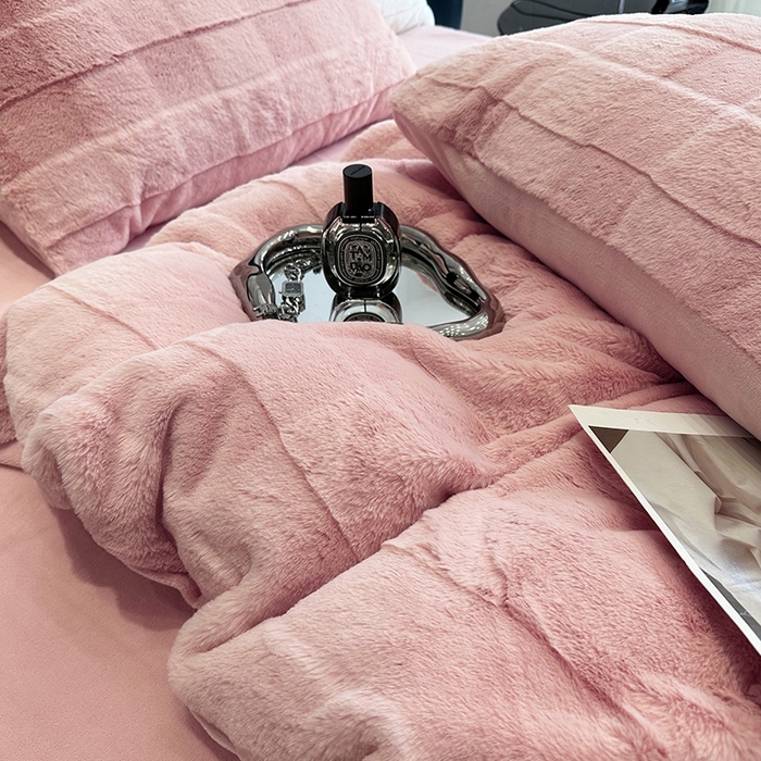 91家纺网 家纺一手货源 找家纺 丝芙妮家居（原乐视家纺） 2024新款兔兔绒牛奶绒四件套-黎梦系列 黎梦-豆沙粉