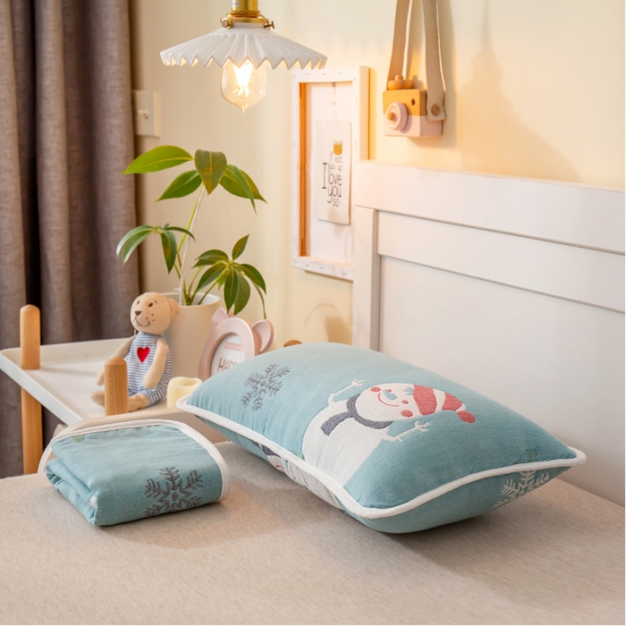 91家纺网 家纺一手货源 找家纺 2023全棉卡通六层纱布儿童枕套-朴尔 雪人兰-纱布枕套