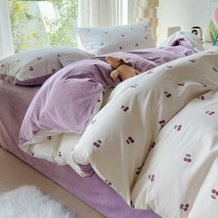 91家纺网 家纺一手货源 找家纺 怡家居 2023新款秋冬亲肤舒适棉加绒四件套 紫樱桃