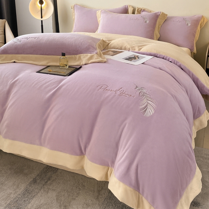 91家纺网 家纺一手货源 找家纺 露梦家纺 2025新款加厚保暖牛奶绒刺绣款四件套-轻羽（风格二） 轻羽-风信紫