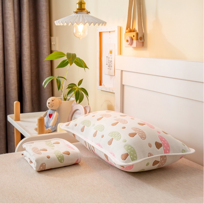 91家纺网 家纺一手货源 找家纺 2023全棉卡通六层纱布儿童枕套-朴尔 日式蘑菇-纱布枕套