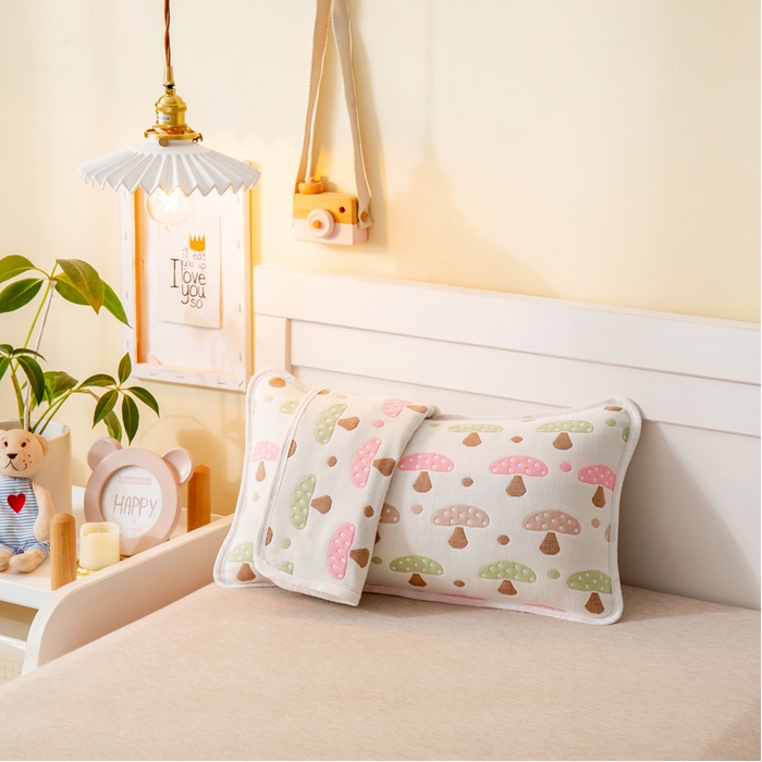 91家纺网 家纺一手货源 找家纺 2023全棉卡通六层纱布儿童枕套-朴尔 日式蘑菇-纱布枕套