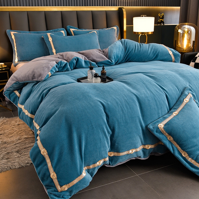 91家纺网 家纺一手货源 找家纺 云家 （包含买家秀）2023新款高克重牛奶绒纯色双拼刺绣四件套珊瑚绒 凯迪系列 凯迪-宾利兰+高级灰