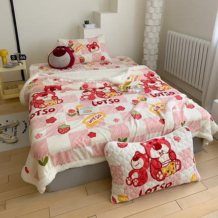 91家纺网 家纺一手货源 找家纺 灰鲸 2025新款AB面牛奶绒夹棉床笠款床垫毛毯套件 棋盘格熊熊