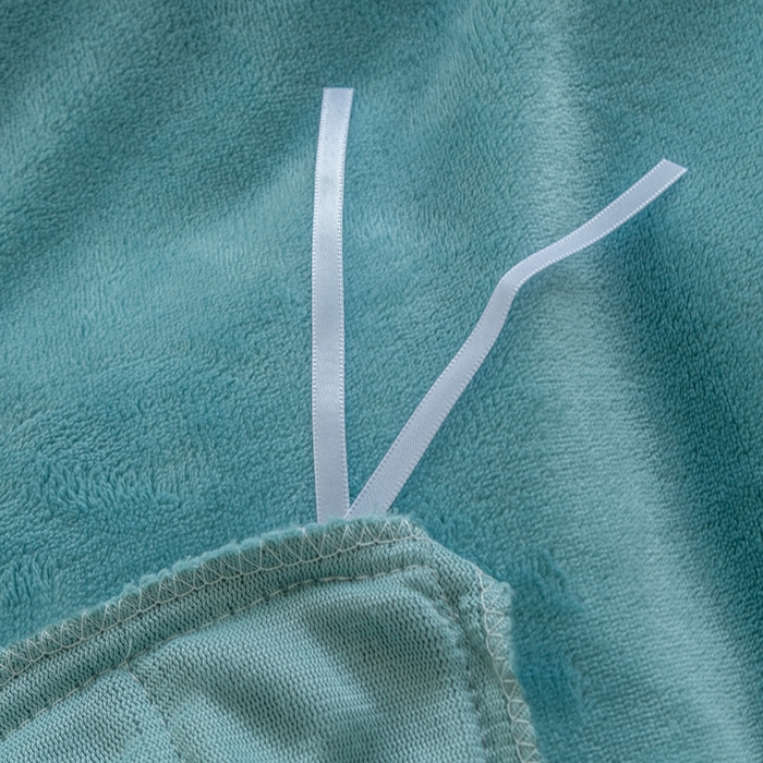 91家纺网 家纺一手货源 找家纺 乐嘉盈 2025新款纯色刺绣蕾丝边牛奶绒床盖款四件套 贵族蓝