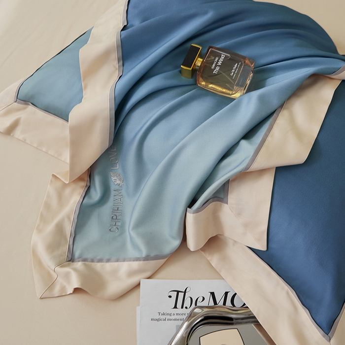 91家纺网 家纺一手货源 找家纺 榻尚家居 2023新款进口澳棉活性数码印花+刺绣四件套--极光系列 静谧蓝