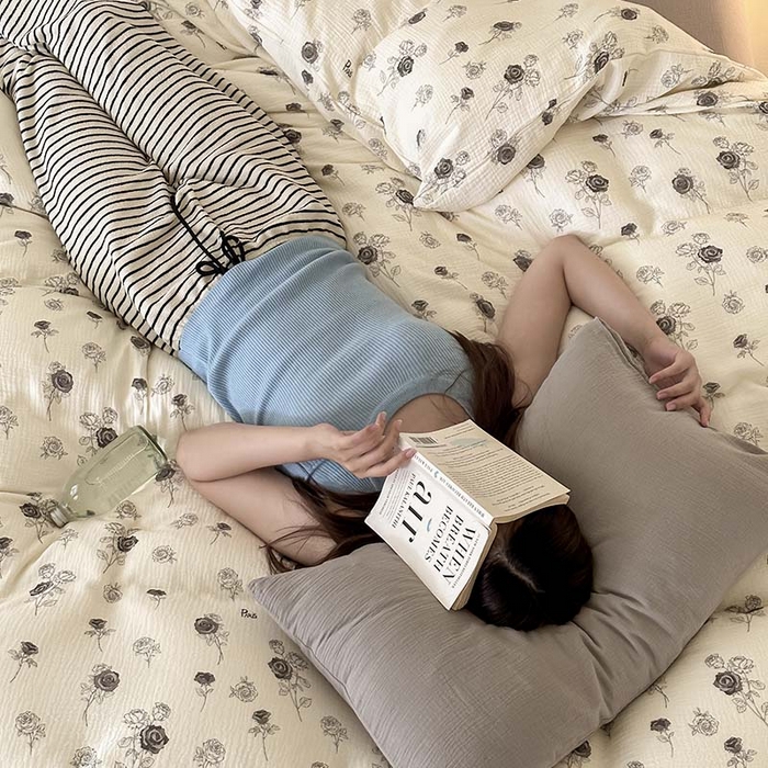 91家纺网 家纺一手货源 找家纺 山舍家居 2023新款全棉双层纱印花四件套 黑色玫瑰