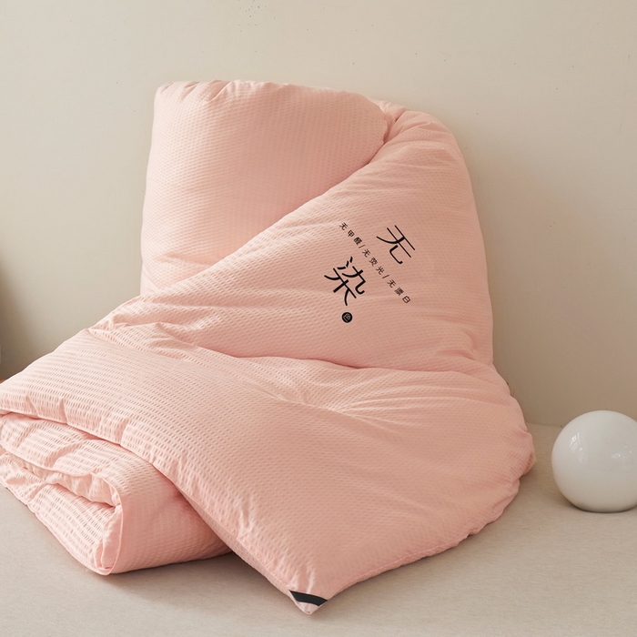 91家纺网 家纺一手货源 找家纺 卡派 2023新款泡泡纱 无染被芯冬被四季被 玉色