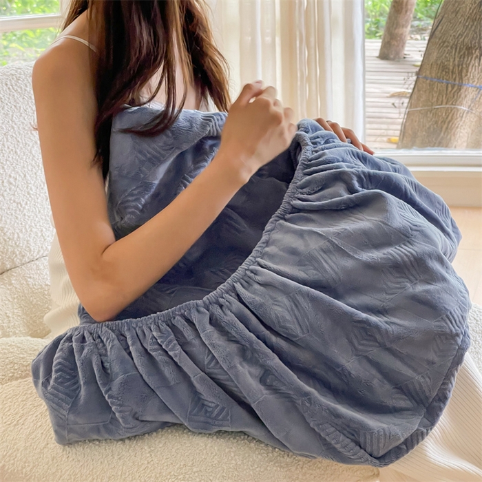 91家纺网 家纺一手货源 找家纺 （总）时光里 2023新款230g雕花绒单品床笠