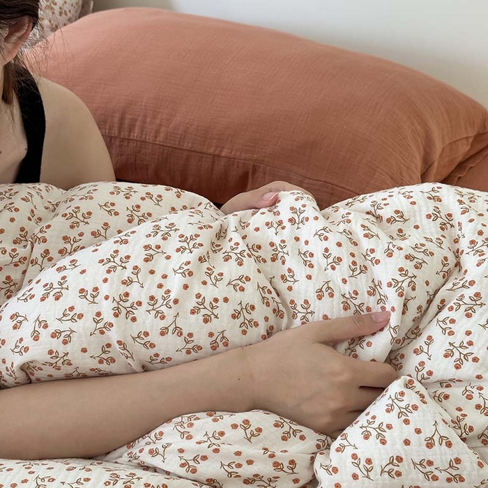 91家纺网 家纺一手货源 找家纺 山舍家居 2023新款全棉双层纱印花四件套 橘络