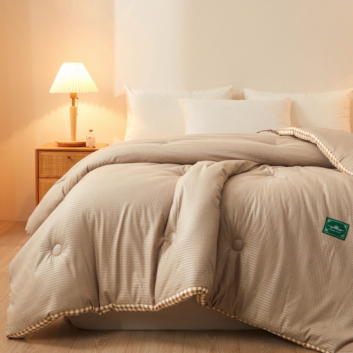 91家纺网 家纺一手货源 找家纺 （总）卡派 2023新款泡泡纱立体无印风被芯冬被四季被