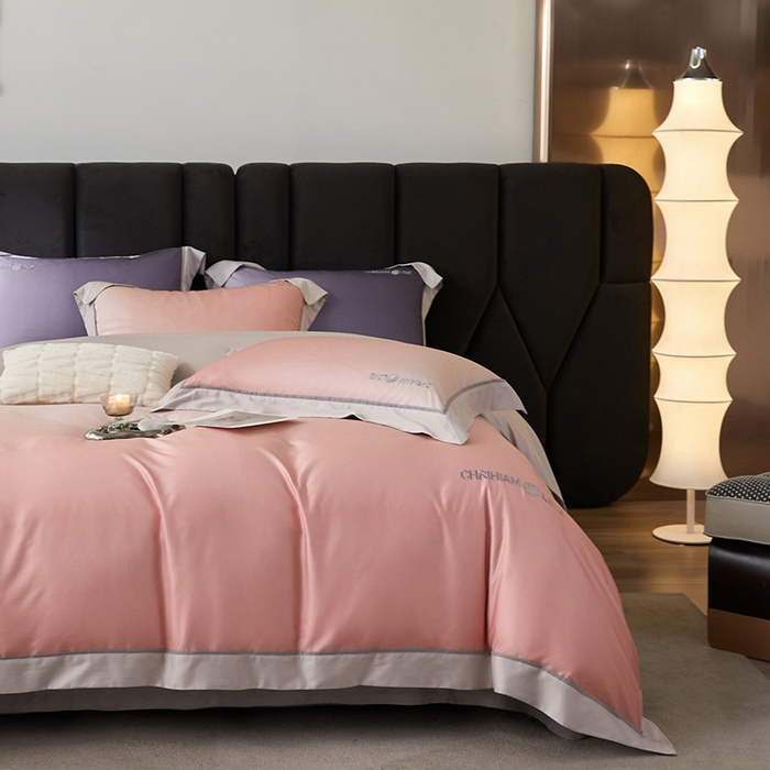 91家纺网 家纺一手货源 找家纺 榻尚家居 2023新款进口澳棉活性数码印花+刺绣四件套--极光系列 流珠粉