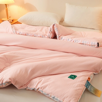 91家纺网 家纺一手货源 找家纺 （总）卡派 2023新款泡泡纱立体无印风被芯冬被四季被