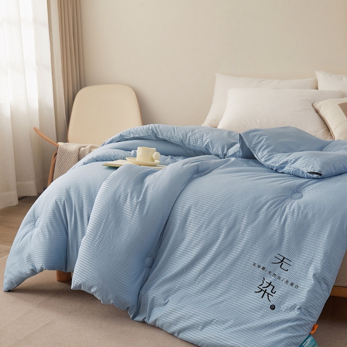 91家纺网 家纺一手货源 找家纺 卡派 2023新款泡泡纱 无染被芯冬被四季被 蓝灰