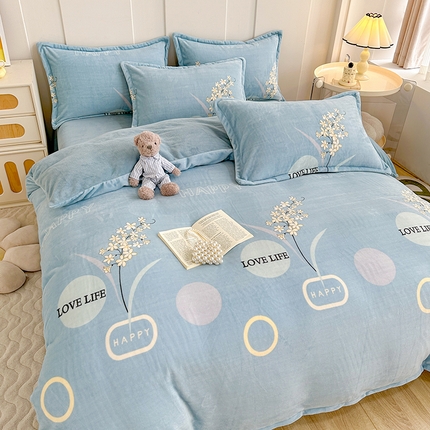 91家纺网 家纺一手货源 找家纺 家贝爱 2023新款加厚牛奶绒四件套 浪漫国度