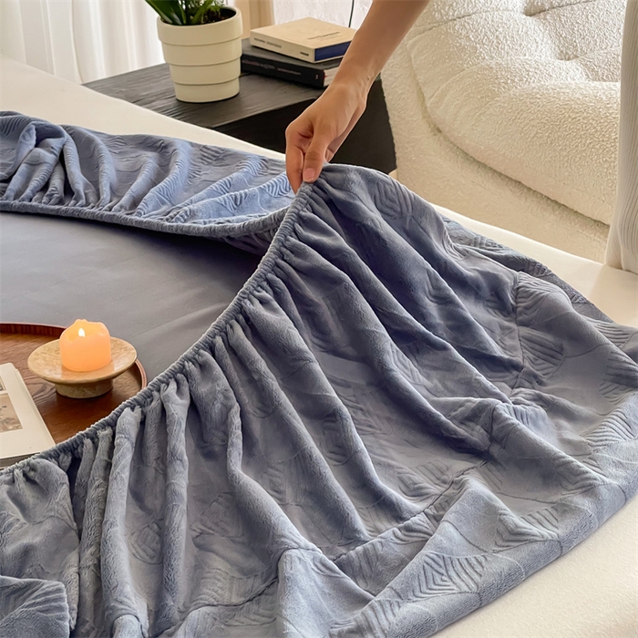 91家纺网 家纺一手货源 找家纺 （总）时光里 2023新款230g雕花绒单品床笠