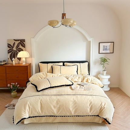 91家纺网 家纺一手货源 找家纺 （总）轻奢坊 2023新款兔兔绒牛奶绒爱心兔绒拼接款四件套