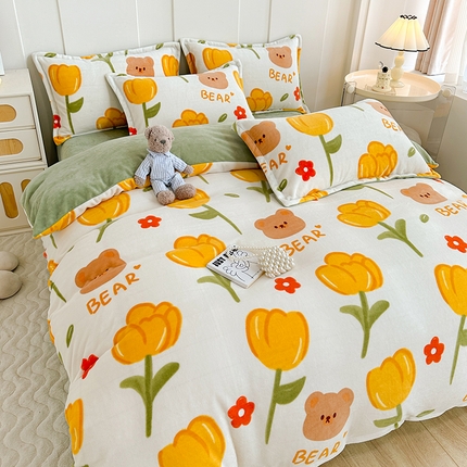 91家纺网 家纺一手货源 找家纺 家贝爱 2023新款加厚牛奶绒四件套 萌熊花梦