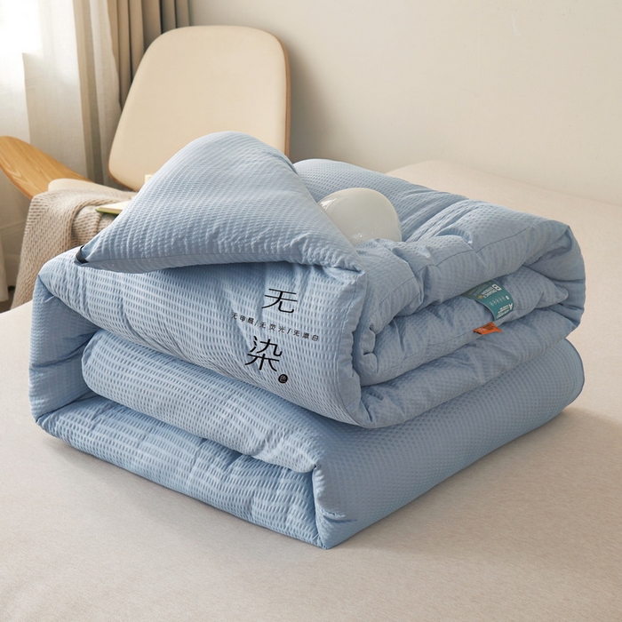 91家纺网 家纺一手货源 找家纺 卡派 2023新款泡泡纱 无染被芯冬被四季被 蓝灰