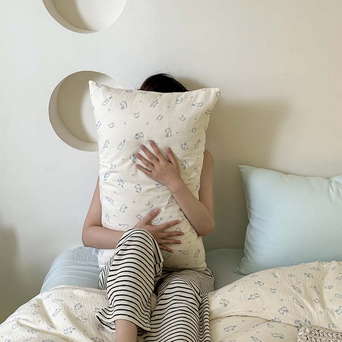 91家纺网 家纺一手货源 找家纺 山舍家居 2023新款全棉双层纱印花四件套 萌萌兔