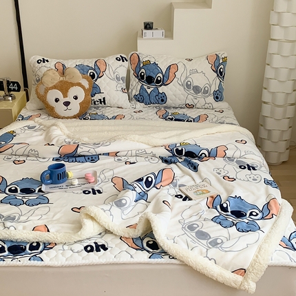 91家纺网 家纺一手货源 找家纺 灰鲸 2025新款加厚高克重牛奶绒夹棉床垫款毛毯套件 萌宠史迪仔