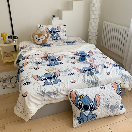 91家纺网 家纺一手货源 找家纺 灰鲸 2025新款AB面牛奶绒夹棉床笠款床垫毛毯套件 萌宠史迪仔