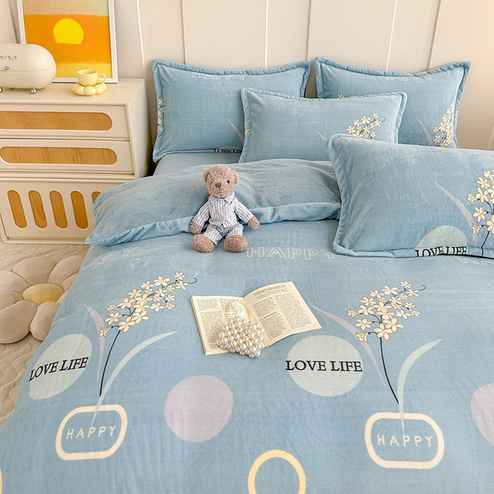 91家纺网 家纺一手货源 找家纺 家贝爱 2023新款加厚牛奶绒四件套 浪漫国度