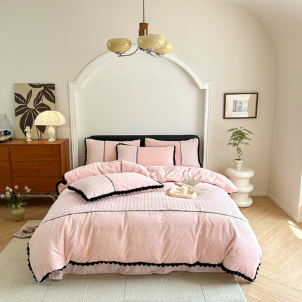 91家纺网 家纺一手货源 找家纺 （总）轻奢坊 2023新款兔兔绒牛奶绒爱心兔绒拼接款四件套