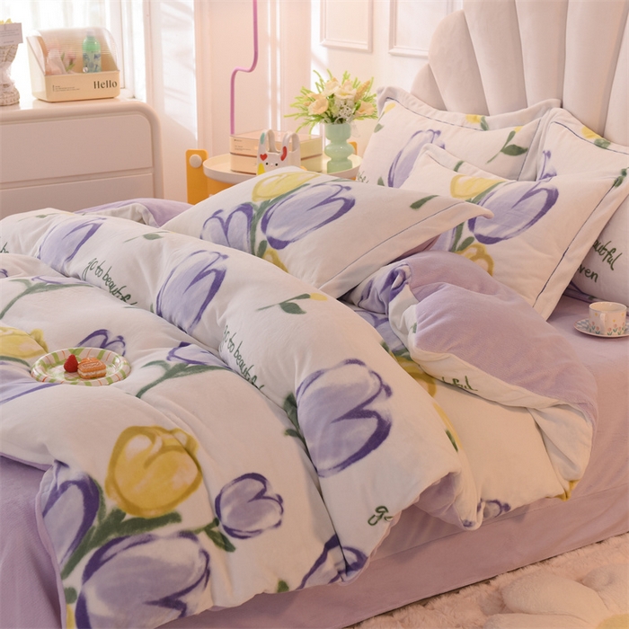 91家纺网 家纺一手货源 找家纺 （总）暖洋 2023新款A类母婴加厚印花牛奶绒臻棉绒四件套场景二