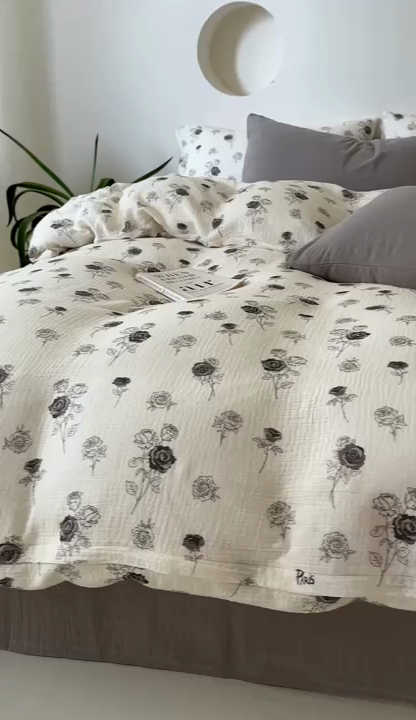 91家纺网 家纺一手货源 找家纺 山舍家居 2023新款全棉双层纱印花四件套 黑色玫瑰