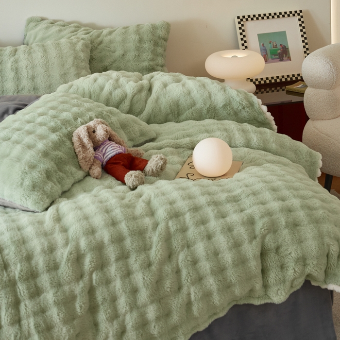 91家纺网 家纺一手货源 找家纺 同田家纺 2023新款兔毛绒兔兔绒獭兔绒牛奶绒四件套 格纹-绿