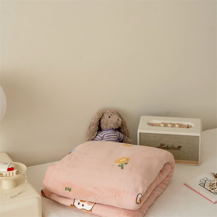 91家纺网 家纺一手货源 找家纺 时光里 2023新款全消光加厚牛奶绒印花单被套 顽皮鸭-粉