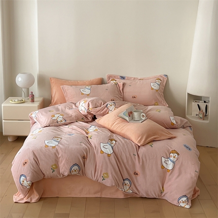 时光里 2023新款全消光加厚牛奶绒印花单被套 顽皮鸭-粉