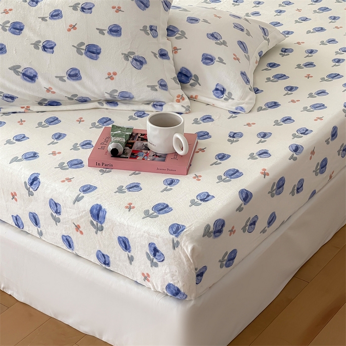 91家纺网 家纺一手货源 找家纺 时光里 2023新款全消光加厚牛奶绒印花单品单床笠 郁金香