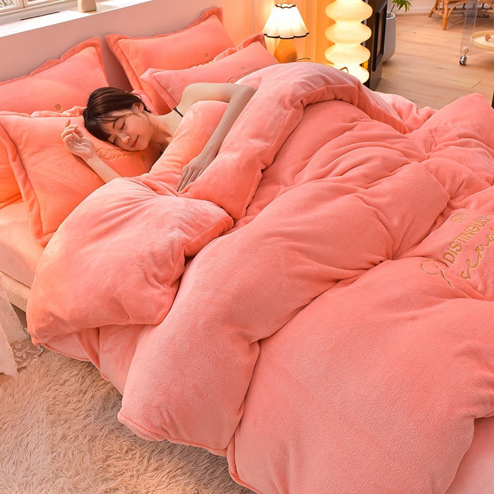 91家纺网 家纺一手货源 找家纺 （总）简爱家纺2025新款保暖MISS款法莱绒刺绣四件套