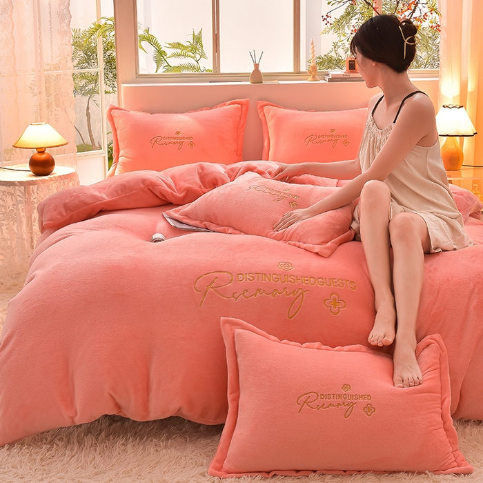 91家纺网 家纺一手货源 找家纺 （总）简爱家纺2025新款保暖MISS款法莱绒刺绣四件套