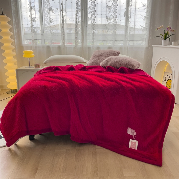 91家纺网 家纺一手货源 找家纺 凯轩毛毛毯毯子网销专供 2024新款公主貂仿皮草毛毯毯子终版 中国红