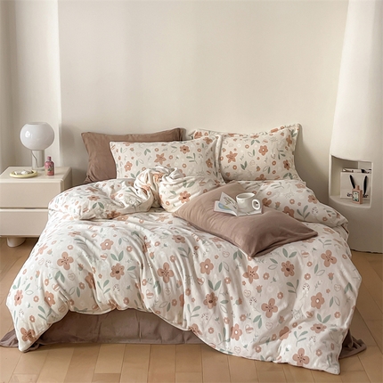 91家纺网 家纺一手货源 找家纺 时光里 2023新款全消光加厚牛奶绒印花四件套 花期