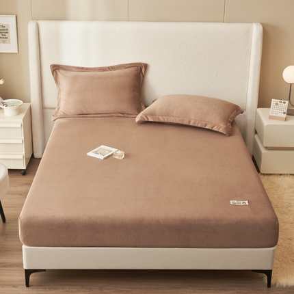 91家纺网 家纺一手货源 找家纺 艾佳 2025新款高克重加厚保暖牛奶绒床笠 牛奶绒咖