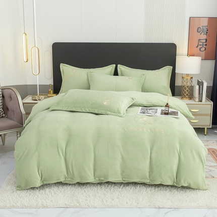 91家纺网 家纺一手货源 找家纺 昊翔2024新款高克重纯色牛奶绒绣花加厚保暖刺绣四件套 简爱-果绿