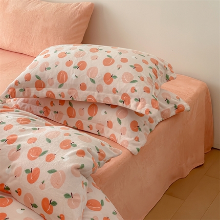 91家纺网 家纺一手货源 找家纺 时光里 2023新款全消光加厚牛奶绒印花单品单枕套 蜜桃