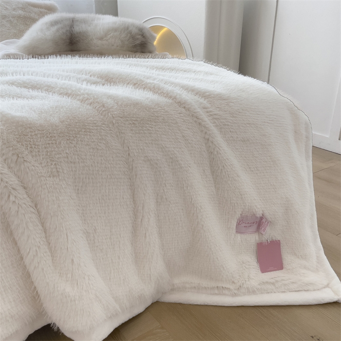 91家纺网 家纺一手货源 找家纺 凯轩毛毛毯毯子网销专供 2024新款公主貂仿皮草毛毯毯子终版 米白